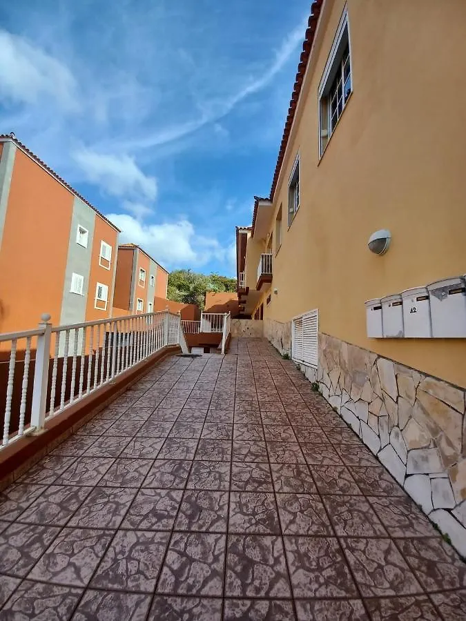 Vane Sauzal Spain